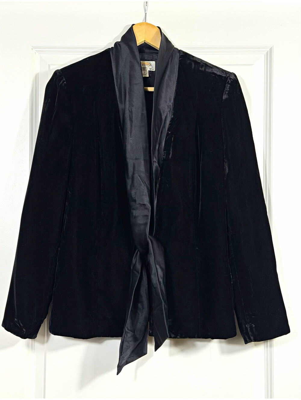Vintage Black Velvet Evening Jacket with Satin Tie Collar Size 8P Glam Night out